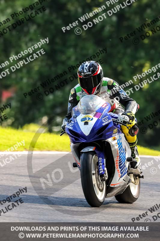 cadwell no limits trackday;cadwell park;cadwell park photographs;cadwell trackday photographs;enduro digital images;event digital images;eventdigitalimages;no limits trackdays;peter wileman photography;racing digital images;trackday digital images;trackday photos